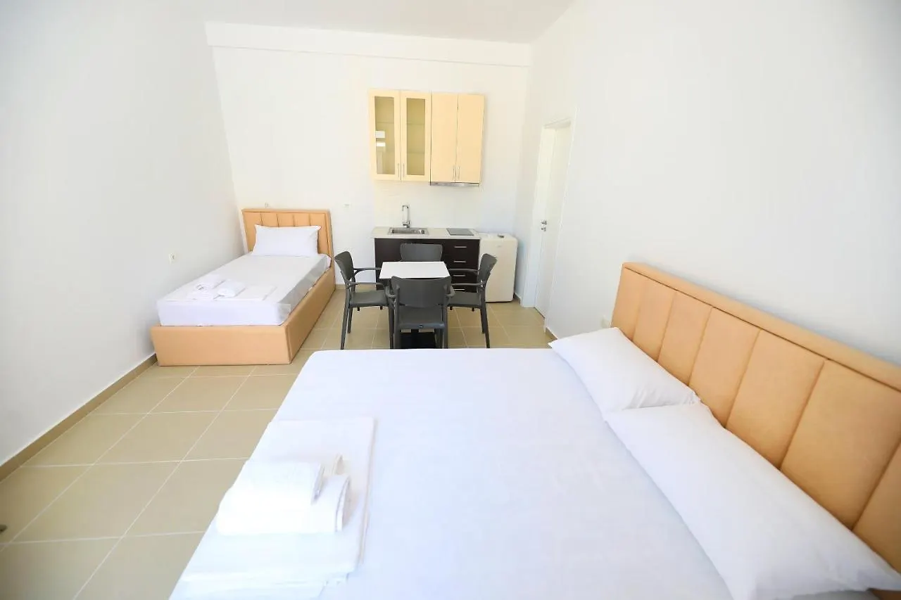Vila S&S Wlora 0*,  Albania