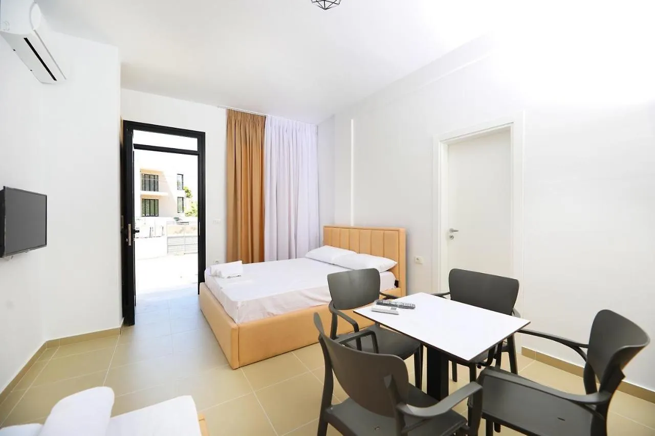 Vila S&S Wlora Albania