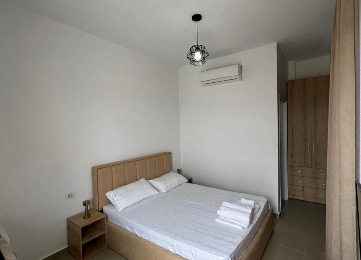 Vila S&S Vlorë 0*,
