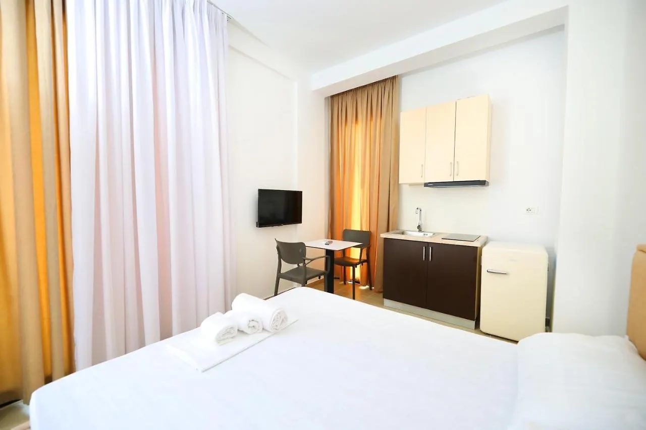 Vila S&S Vlorë 0*,