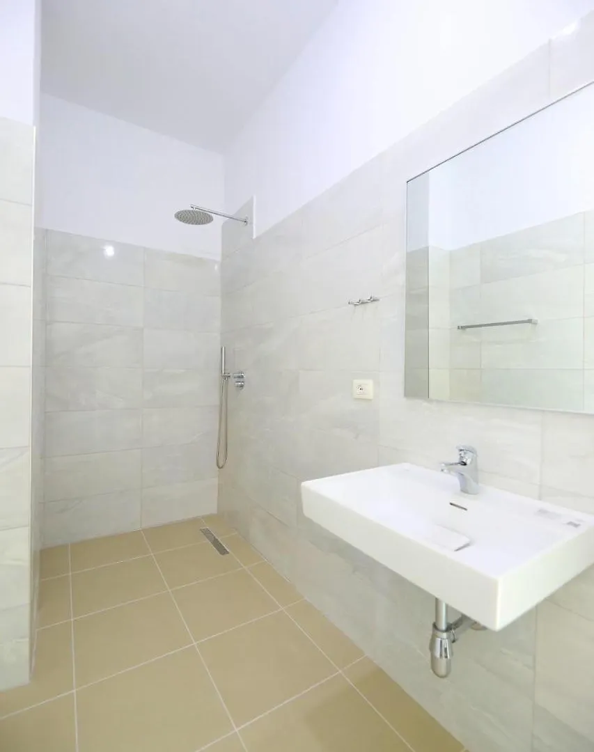 Vila S&S Vlorë